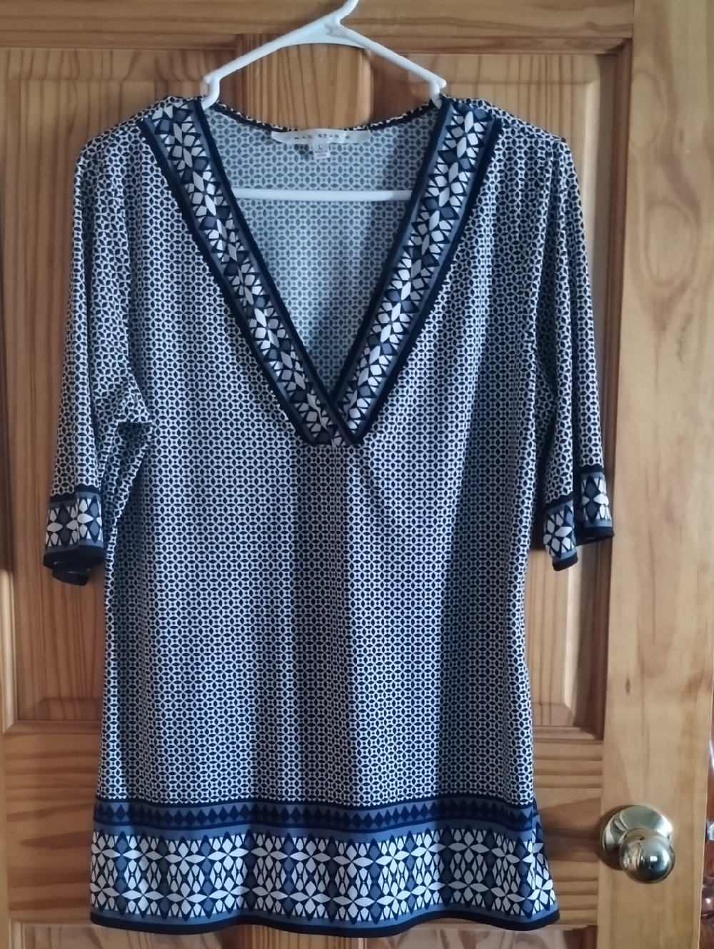 Max Studio Navy and White V-Neck Printed Tunic